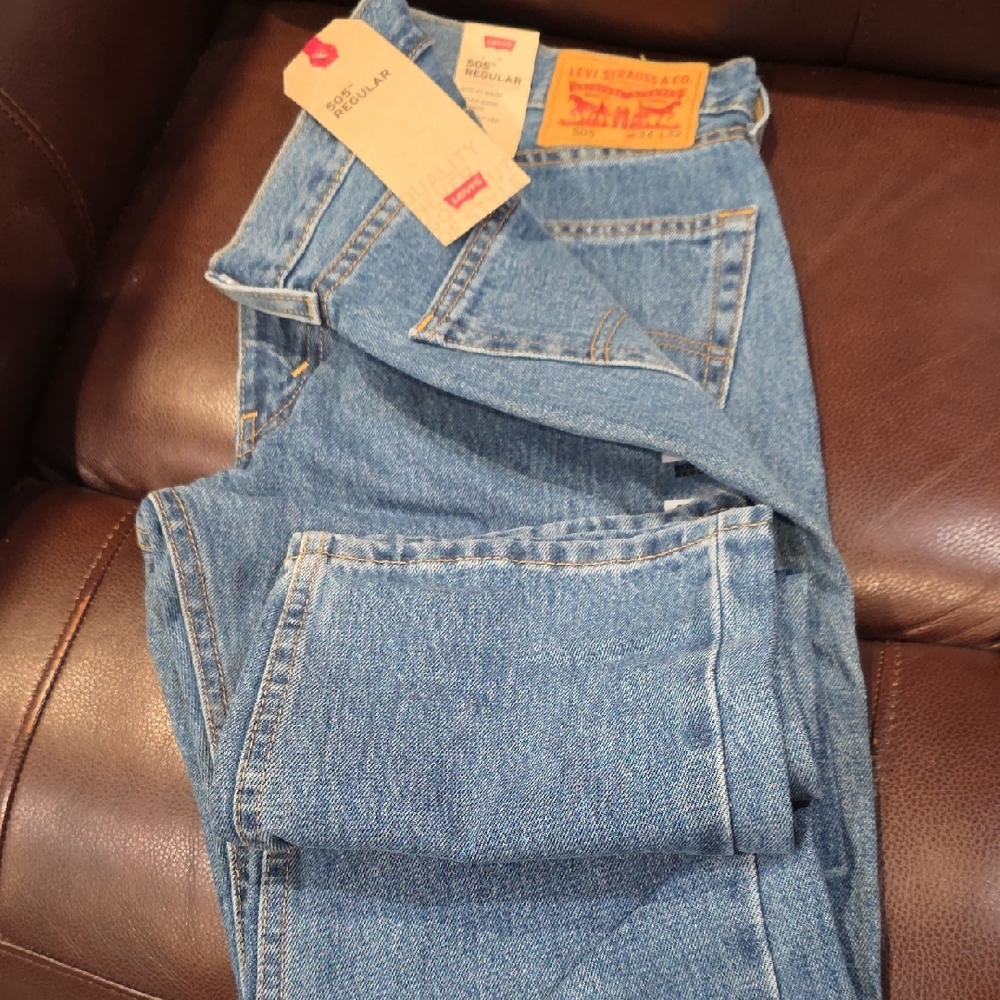 Levi's Men's Light Blue Relaxed Fit Jeans NEW 34X32